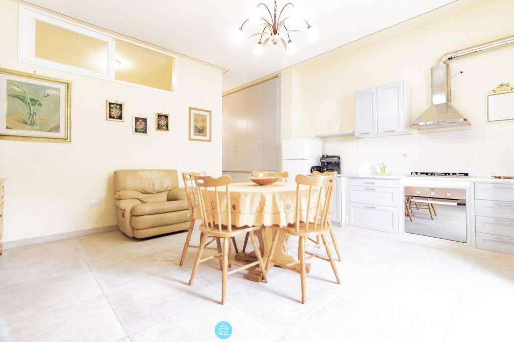 Helm Flat - Porto Cesareo Apartment Ngoại thất bức ảnh